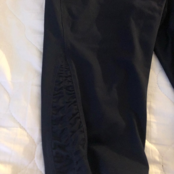 Mid calf yoga pants with matching top - Picture 2 of 6